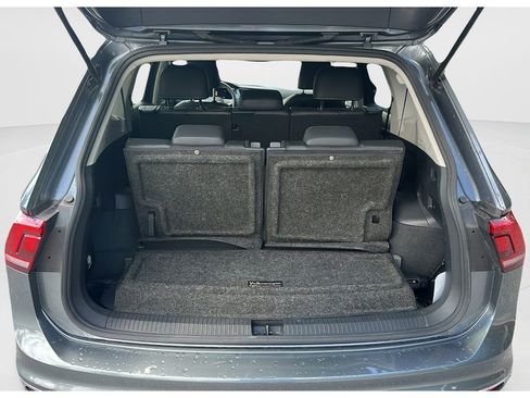 Certified 2023 Volkswagen Tiguan SE w/ Panoramic Sunroof Package FWD image 11