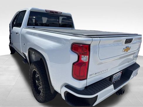 Used 2022 Chevrolet Silverado 2500 High Country AWD/4WD image 3