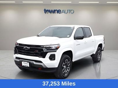 Used 2023 Chevrolet Colorado Z71 w/ Z71 Convenience Package 2