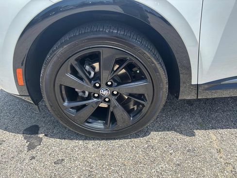Used 2023 Buick Envision Essence w/ Sport Touring Package AWD/4WD image 34