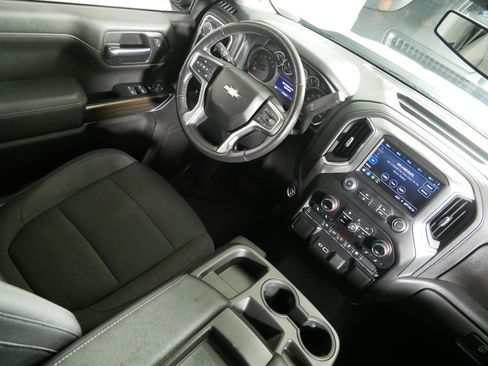 Used 2019 Chevrolet Silverado 1500 LT w/ All-Star Edition AWD/4WD image 9
