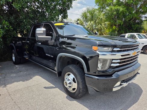 Used 2022 Chevrolet Silverado 3500 High Country AWD/4WD image 2