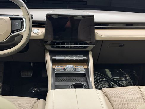 Used 2025 Lincoln Nautilus Reserve AWD/4WD image 19