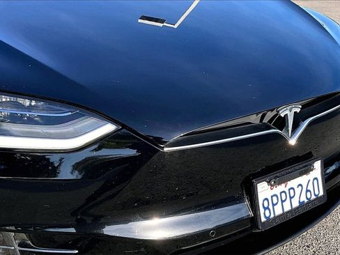 Used 2020 Tesla Model X Long Range image 33