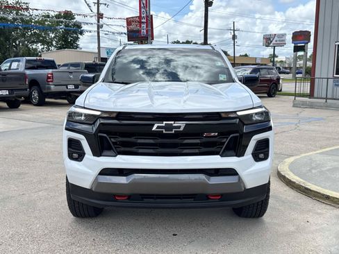 Used 2024 Chevrolet Colorado Z71 w/ Z71 Convenience Package 2 AWD/4WD image 2