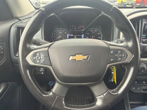 Used 2018 Chevrolet Colorado Z71 AWD/4WD image 9