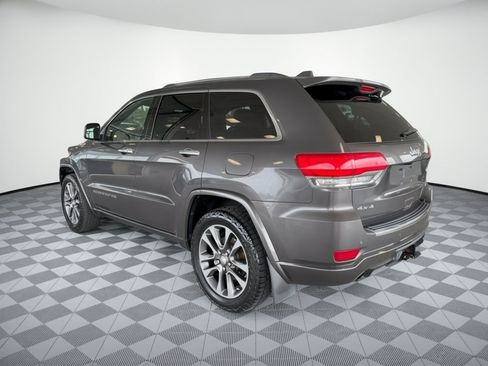 Used 2018 Jeep Grand Cherokee Overland AWD/4WD image 3