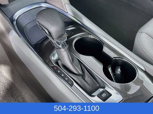 Used 2025 Chevrolet Malibu LT FWD image 18