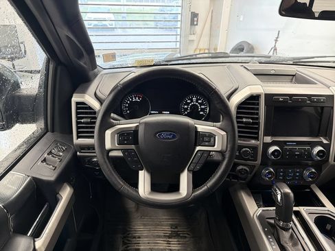Used 2020 Ford F150 Lariat w/ Equipment Group 502A Luxury AWD/4WD image 19