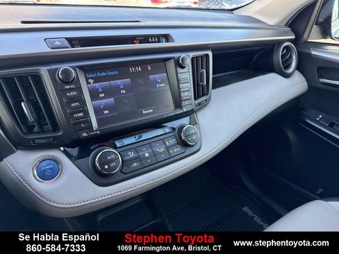 Used 2018 Toyota RAV4 Limited image 19