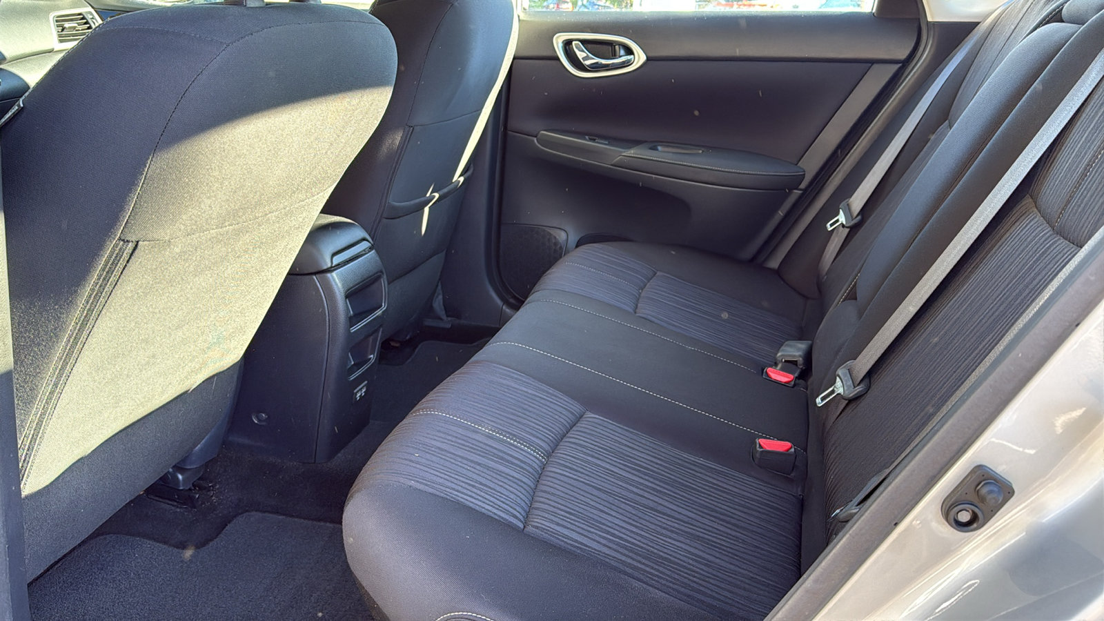 Used 2017 Nissan Sentra SV FWD image 19