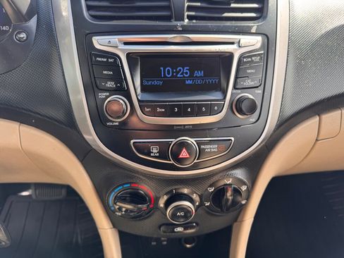 Used 2016 Hyundai Accent SE FWD image 16