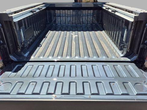 New 2026 RAM 1500 Laramie AWD/4WD image 25