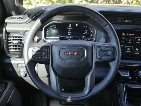 Used 2022 GMC Sierra 1500 AT4X image 8