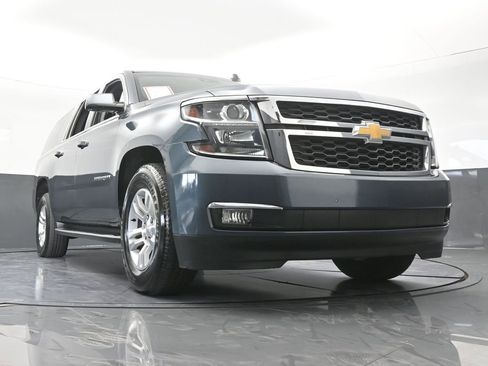 Used 2020 Chevrolet Suburban LT RWD image 76
