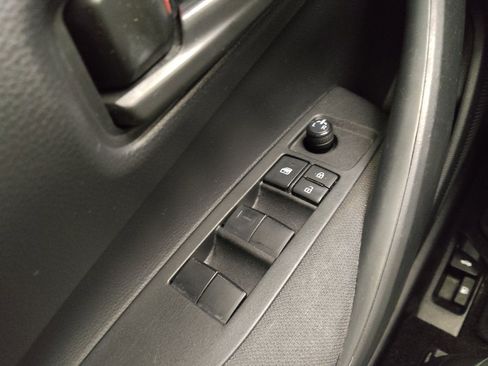 Used 2022 Toyota Corolla LE FWD image 27