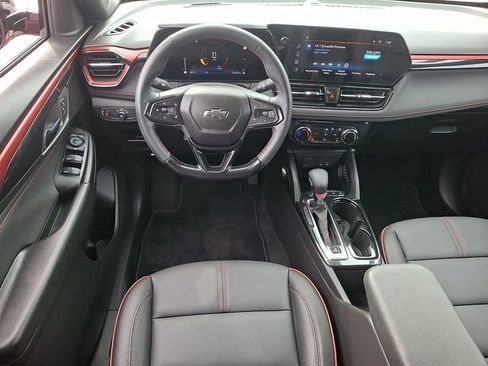 Used 2024 Chevrolet TrailBlazer RS w/ Driver Confidence Package image 11