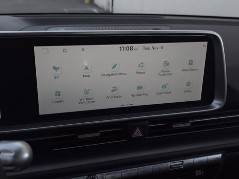 Used 2025 Hyundai Ioniq 6 Limited image 19