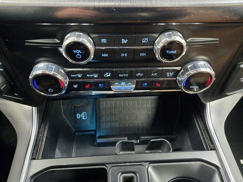 Used 2021 Ford F150 Platinum w/ Equipment Group 701A High image 22