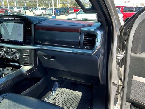 Used 2021 Ford F150 Lariat image 16