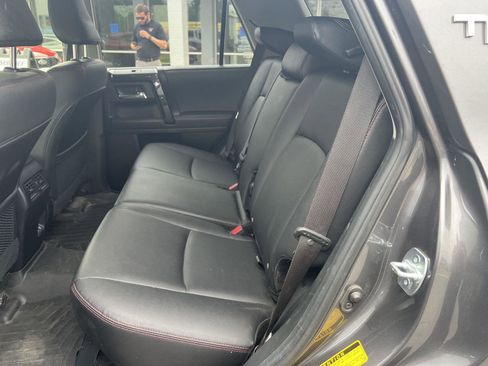 Used 2021 Toyota 4Runner TRD Off-Road Premium w/ Moonroof Package AWD/4WD image 9