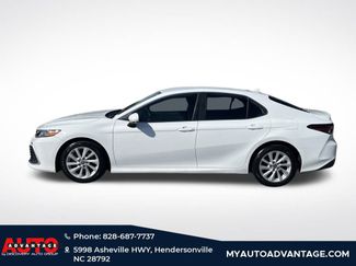 Used 2022 Toyota Camry LE video 2