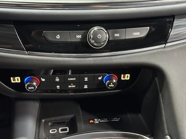 Used 2024 Buick Enclave Essence FWD image 25