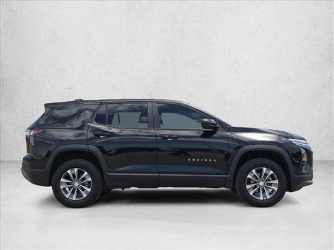 Used 2026 Chevrolet Equinox LT w/ Safety and Technology Package FWD image 4