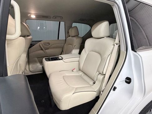 Used 2022 INFINITI QX80 Luxe w/ All-Season Package image 31