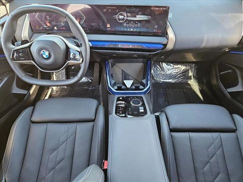 Used 2025 BMW X3 xDrive30i w/ Premium Package image 16