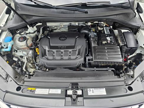 Used 2020 Volkswagen Tiguan SE image 10