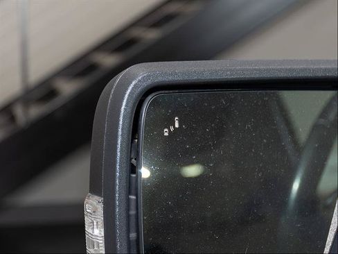 Used 2022 Ford F150 4x4 SuperCrew image 8
