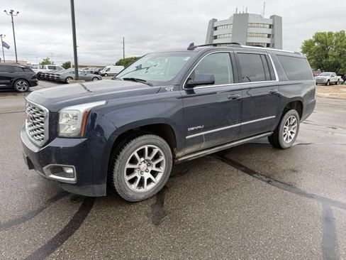 Used 2019 GMC Yukon XL Denali w/ Open Road Package AWD/4WD image 7