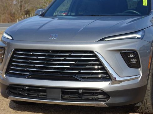 Used 2025 Buick Enclave Preferred image 32