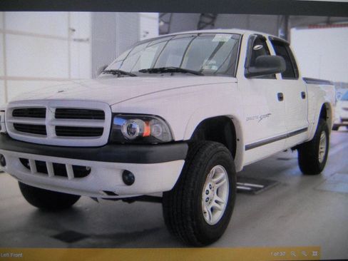 Used 2001 Dodge Dakota Sport AWD/4WD image 1