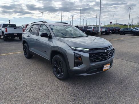 New 2026 Chevrolet Equinox LT w/ Convenience Package II AWD/4WD image 2