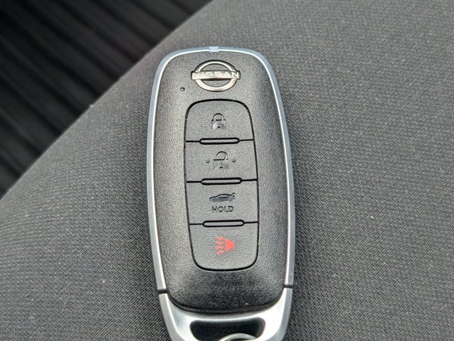 Used 2025 Nissan Sentra SR FWD image 28