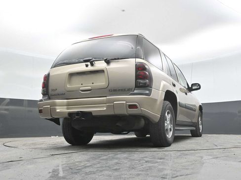 Used 2004 Chevrolet TrailBlazer LS w/ LS Preferred Equipment Group AWD/4WD image 33