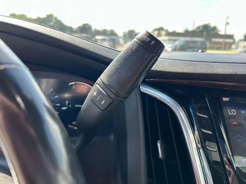 Used 2018 Cadillac Escalade Luxury image 19