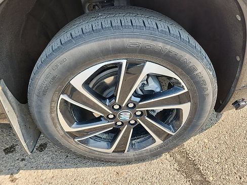 Certified 2025 Buick Enclave Sport Touring w/ Power Package AWD/4WD image 58
