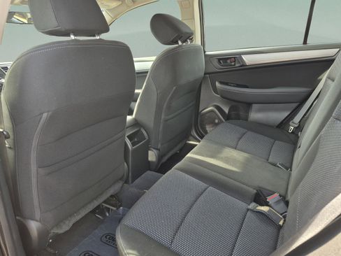 Used 2019 Subaru Outback 2.5i AWD/4WD image 14