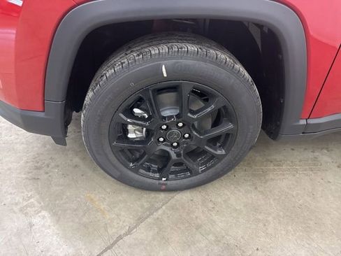 New 2026 Jeep Compass Latitude image 4