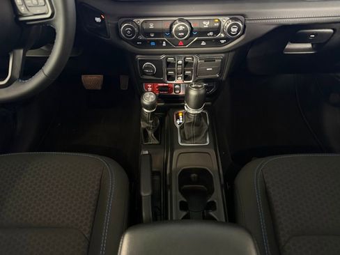 Used 2024 Jeep Wrangler Unlimited Rubicon 4xe w/ Technology Group image 16