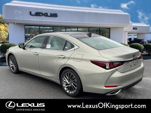 New 2025 Lexus ES 350 Ultra Luxury image 3