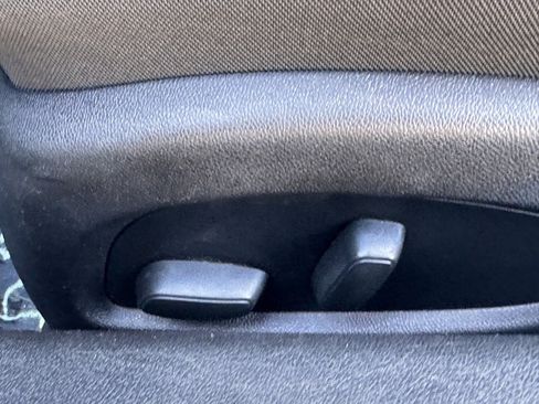 Used 2020 Chevrolet Camaro LT image 18