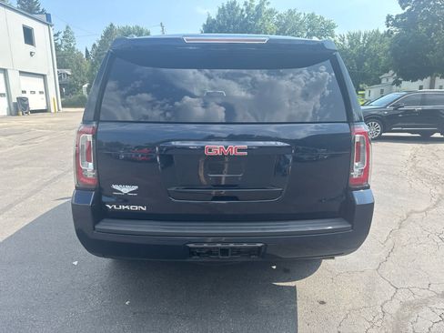 Used 2017 GMC Yukon SLT w/ Premium Edition AWD/4WD image 4