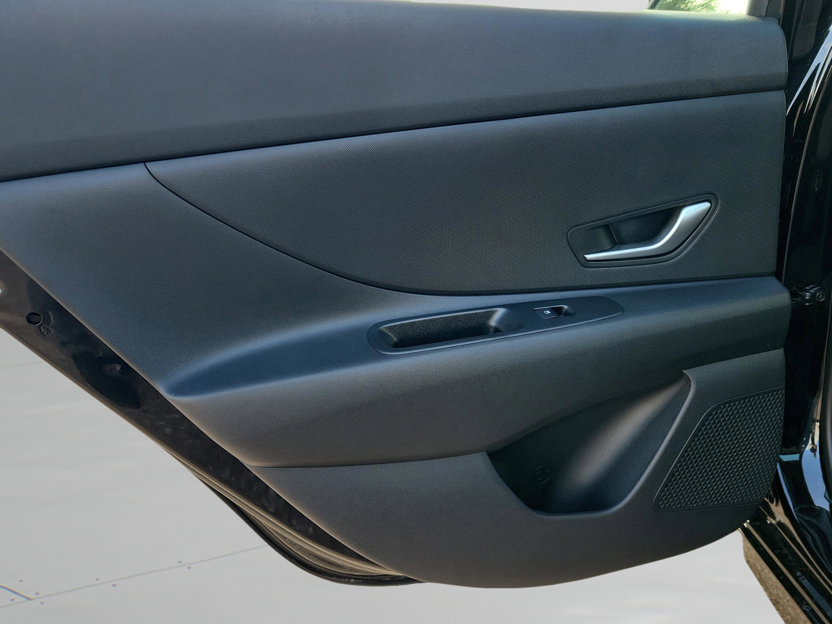 New 2026 Hyundai Elantra Hybrid FWD image 30