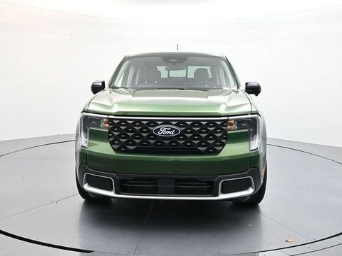 Used 2025 Ford Maverick Lariat w/ 4K Tow Package image 2