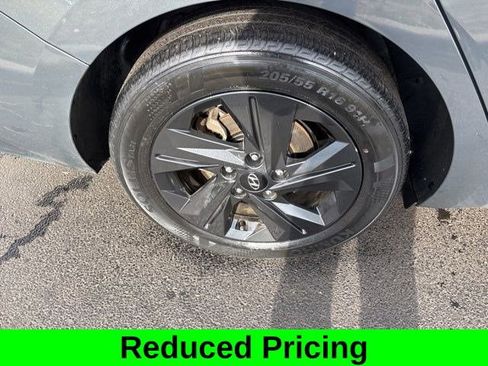 Used 2023 Hyundai Elantra SEL image 42