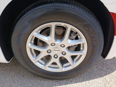 Used 2024 Chrysler Pacifica Touring-L FWD image 54